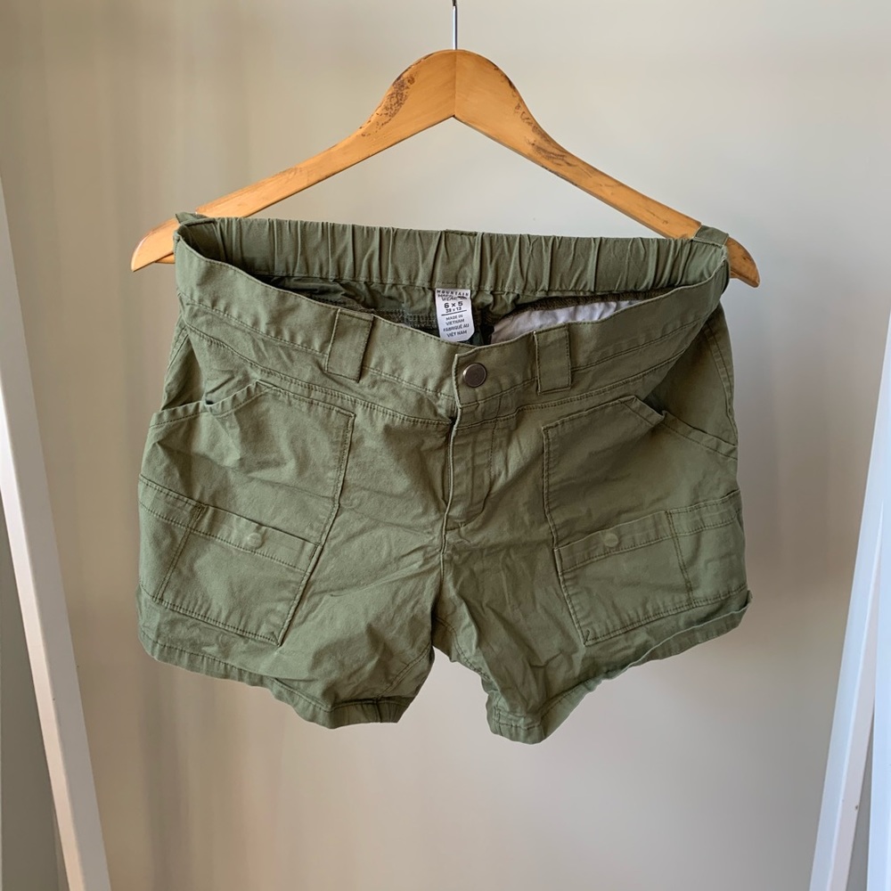 Mountain Hardwear Shorts